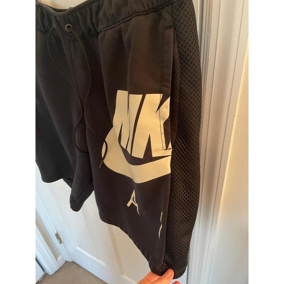 NIKE AIR BLACK ATHLETIC MESH SHORTS XXL - Picture 4 of 5